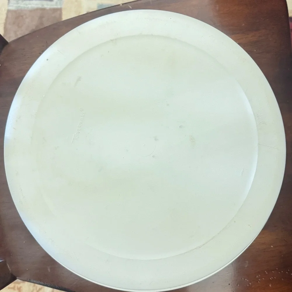 Vintage Tupperware Serving Center 1665-1 Veggie Tray with Lid Off White 12‎ Inch